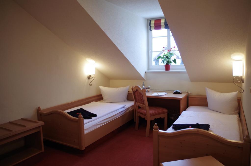 Hotel Alttolkewitzer Hof Dresden Exterior foto