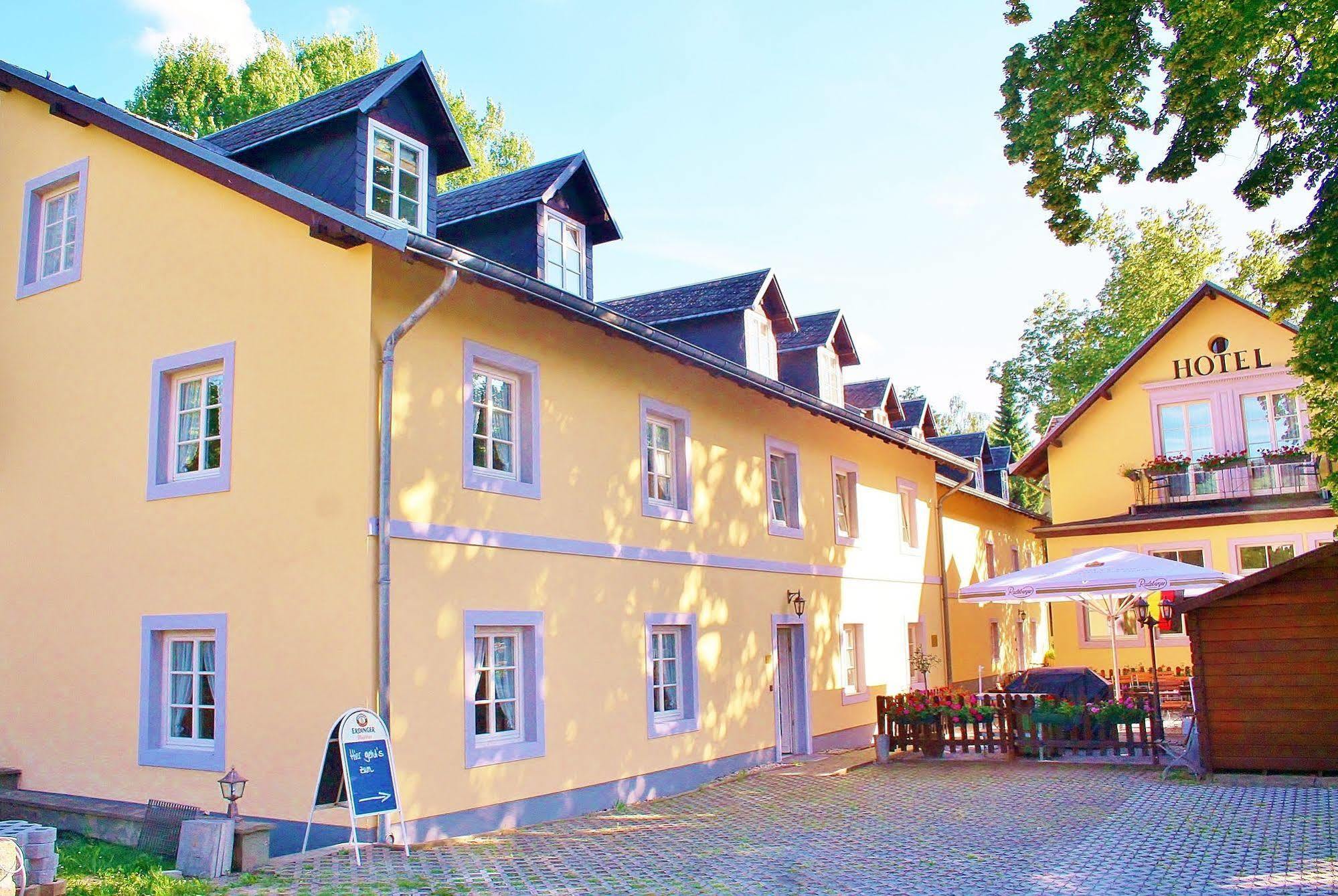 Hotel Alttolkewitzer Hof Dresden Exterior foto